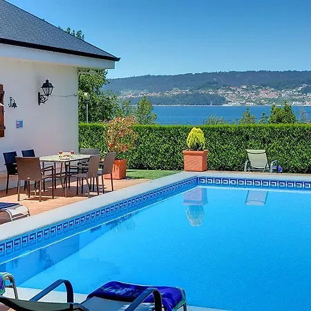 Sleeps 14 Pool Wifi Seixo